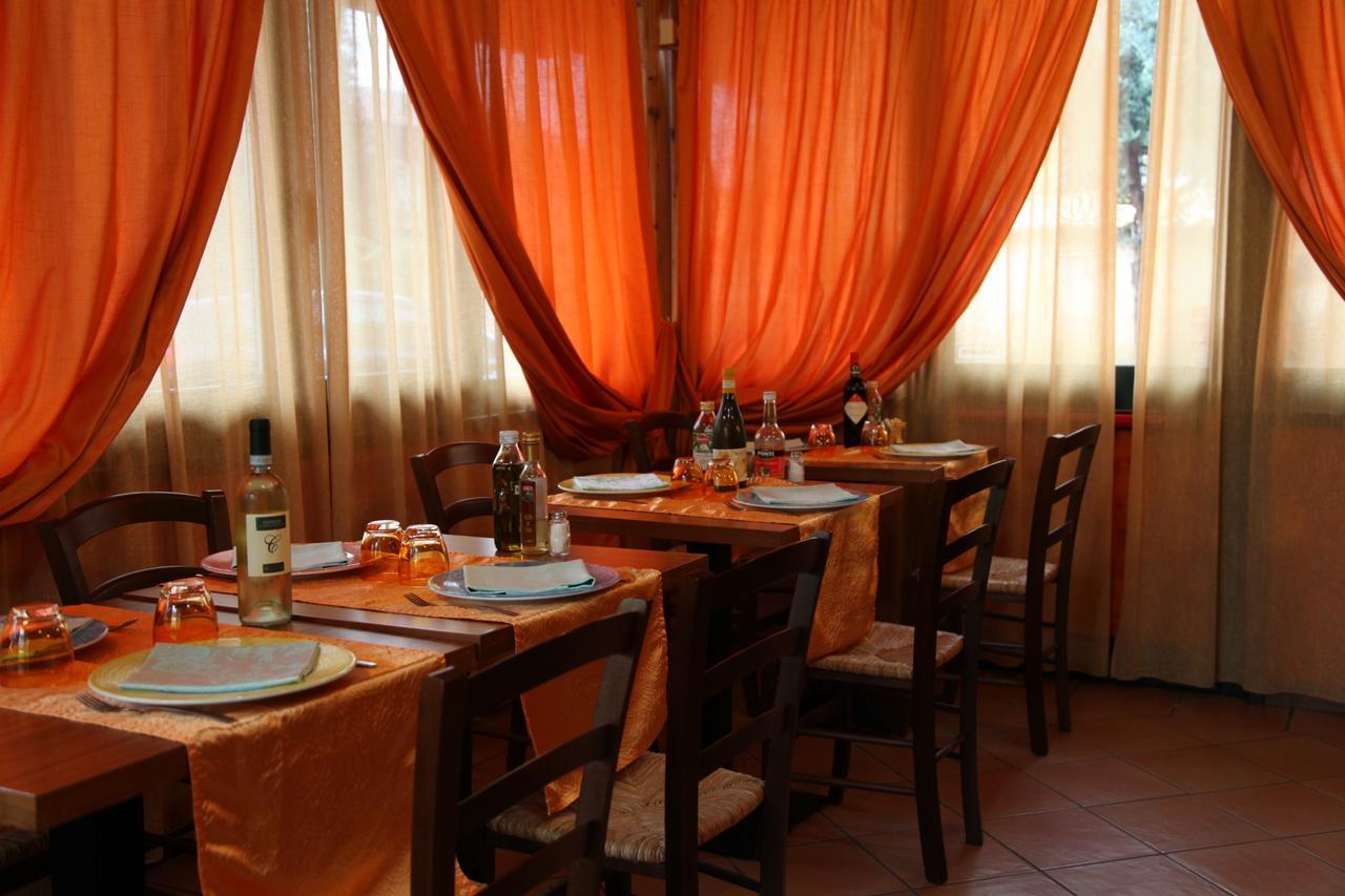 Hotel Il Borghetto Bariano Bagian luar foto
