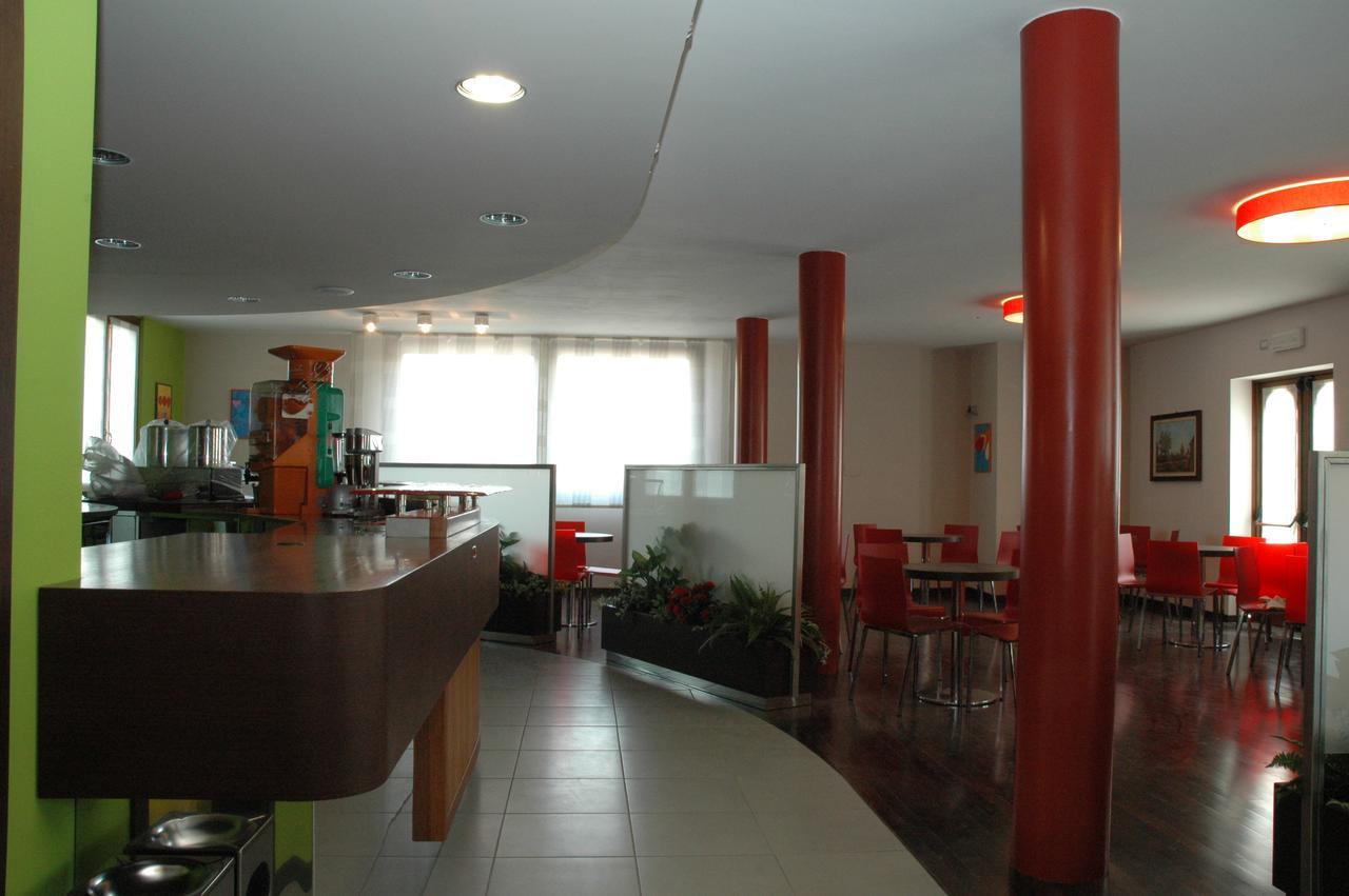 Hotel Il Borghetto Bariano Bagian luar foto
